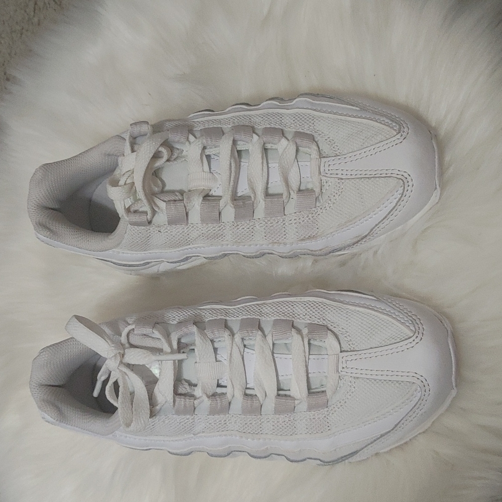 Nike Air Max 95 Youth 4